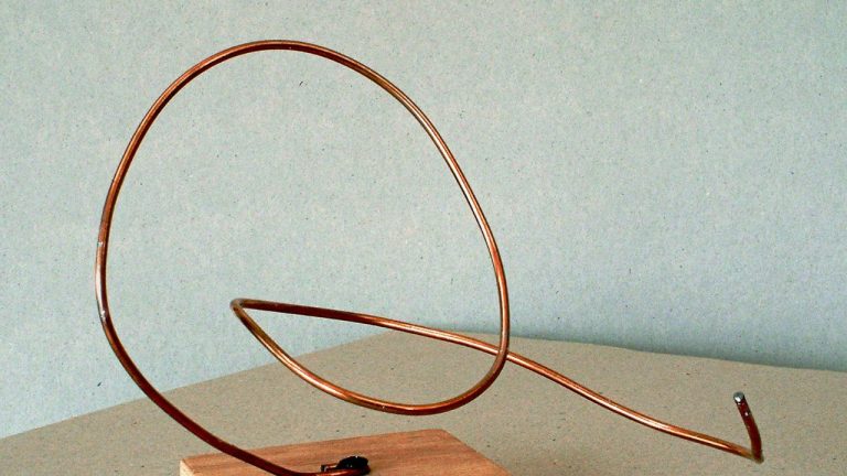 Cintrer un tube de cuivre